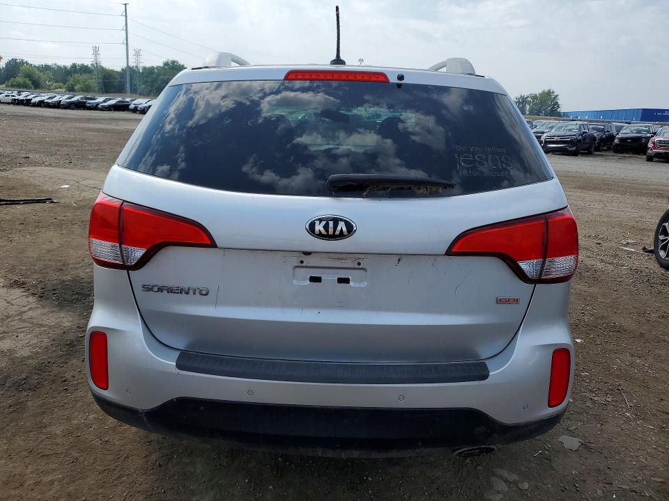 67864976 :رقم المزاد ، 5XYKTCA66FG604112 vin ، 2015 Kia Sorento مزاد بيع