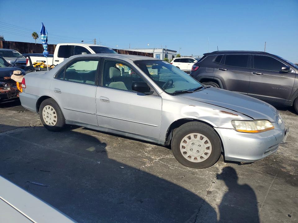 2001 Honda Accord მანქანა იყიდება აუქციონზე, vin: 1HGCF86671A095806, აუქციონის ნომერი: 68992366