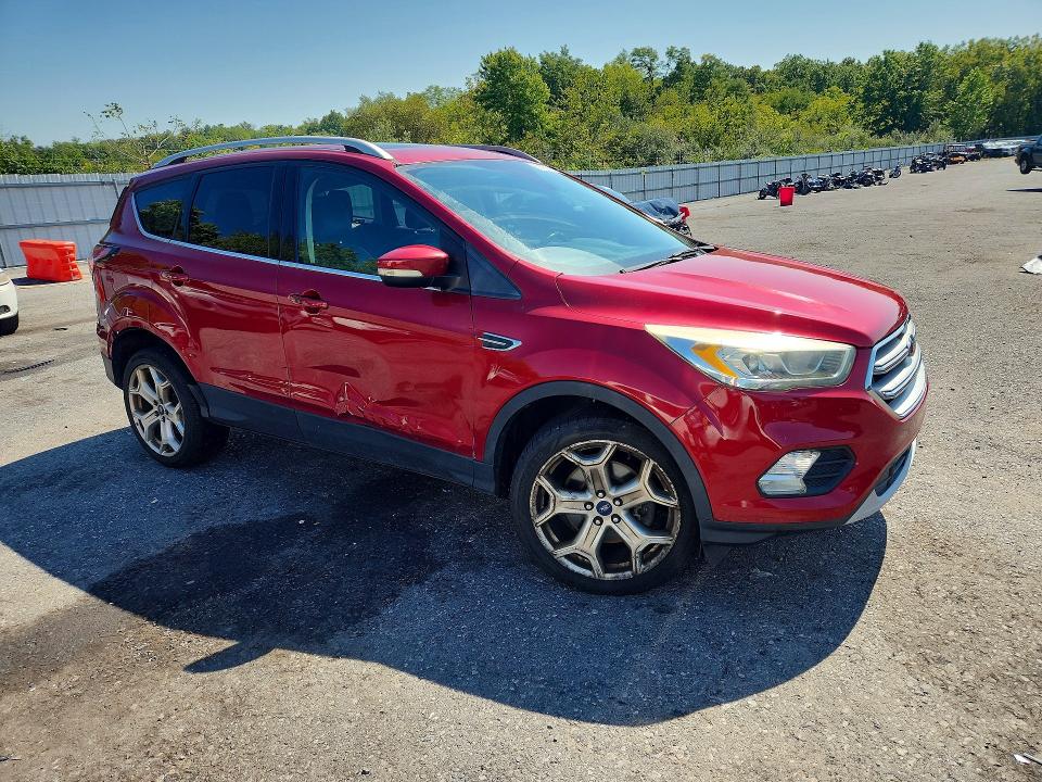 2017 Ford Escape მანქანა იყიდება აუქციონზე, vin: 1FMCU9JD2HUC30758, აუქციონის ნომერი: 69192736