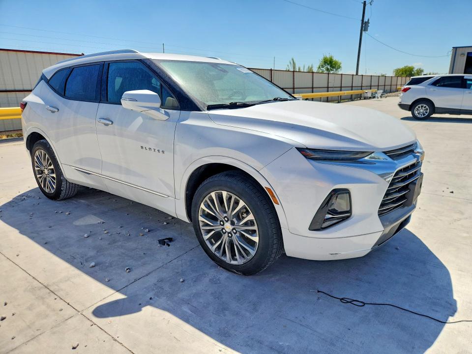 68832336 :رقم المزاد ، 3GNKBFRS1LS618815 vin ، 2020 Chevrolet Blazer مزاد بيع