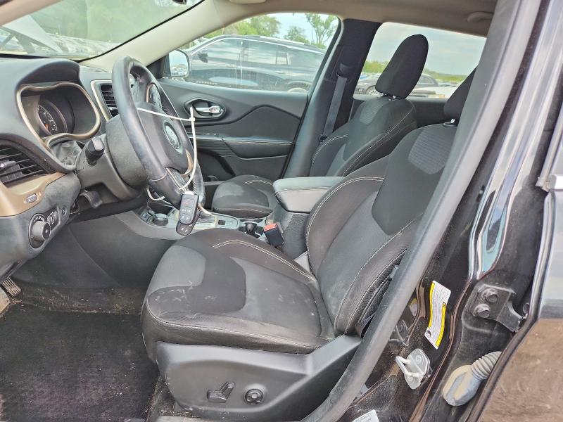 67092066 :رقم المزاد ، 1C4PJMCS7FW709238 vin ، 2015 Jeep Cherokee مزاد بيع
