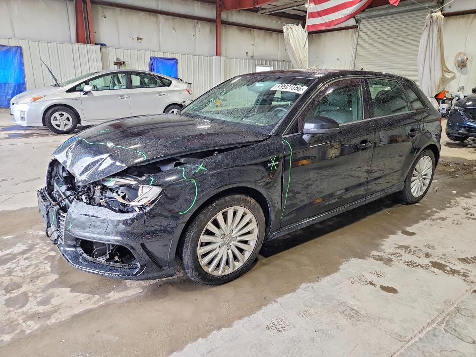 2016 Audi A3 მანქანა იყიდება აუქციონზე, vin: WAUUPBFF2GA145529, აუქციონის ნომერი: 69921556