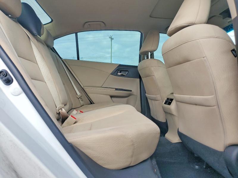 Продажа на аукционе авто 2017 Honda Accord, vin: 1HGCR2F74HA151725, номер лота: 70081706