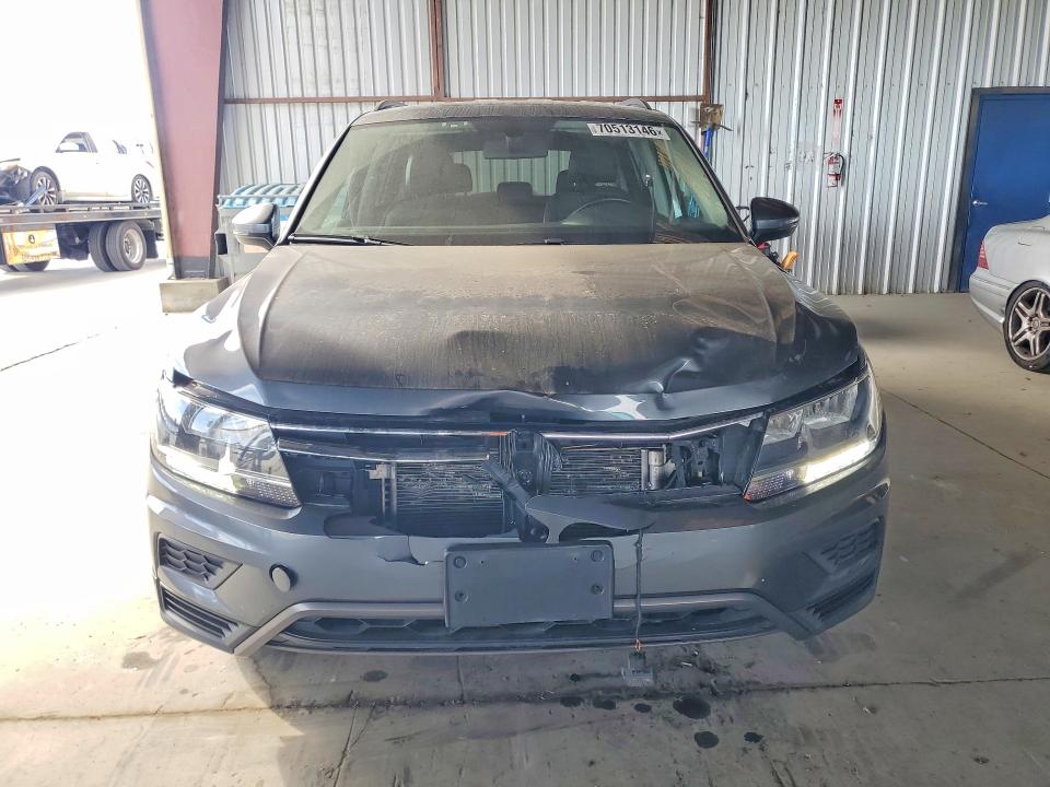 Продажа на аукционе авто 2018 Volkswagen Tiguan, vin: 3VV2B7AX5JM197903, номер лота: 70513146
