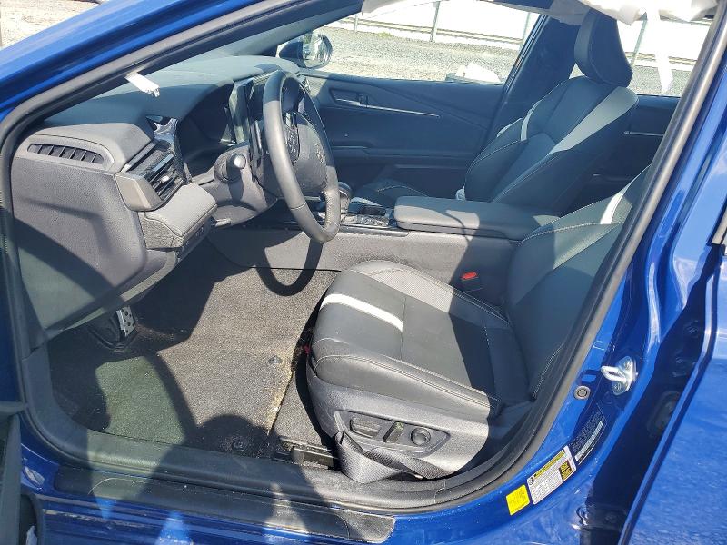 67857186 :رقم المزاد ، 4T1DBADKXSU033706 vin ، 2025 Toyota Camry مزاد بيع