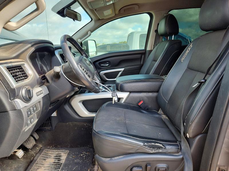 67334096 :رقم المزاد ، 1N6AA1F49JN521429 vin ، 2018 Nissan Titan Xd مزاد بيع