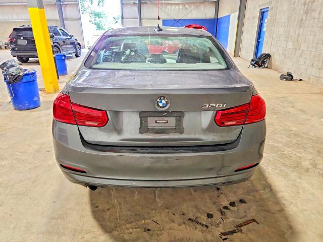 2018 Bmw 320 მანქანა იყიდება აუქციონზე, vin: WBA8A9C56JAH14576, აუქციონის ნომერი: 65605106