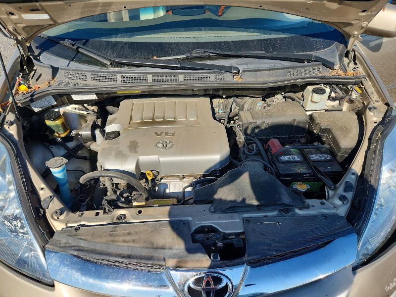 67725526 :رقم المزاد ، 5TDBK22C09S023858 vin ، 2009 Toyota Sienna مزاد بيع