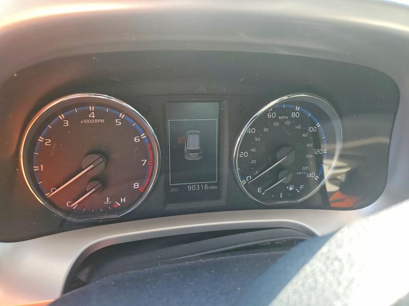 Auction sale of the 2018 Toyota Rav4, vin: JTMDFREV8JJ723762, lot number: 67429256