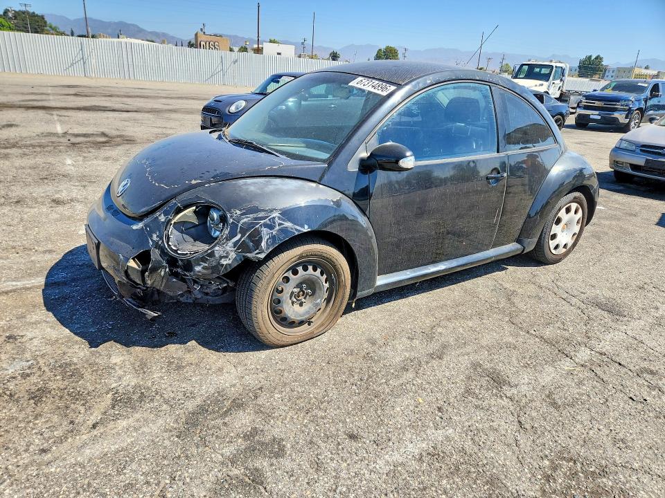 67314896 :رقم المزاد ، 3VWPG3AG6AM009059 vin ، 2010 Volkswagen New Beetle مزاد بيع