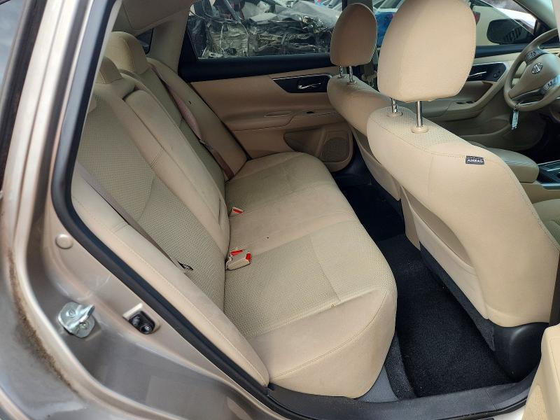 2015 Nissan Altima მანქანა იყიდება აუქციონზე, vin: 1N4AL3AP1FC292621, აუქციონის ნომერი: 67867846