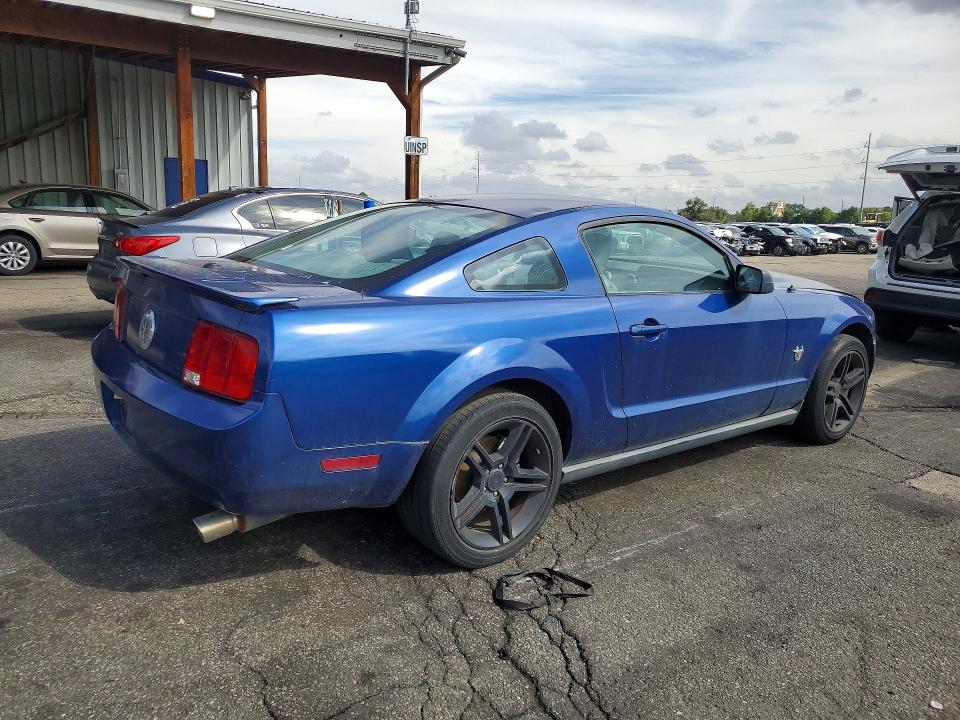 2009 Ford Mustang მანქანა იყიდება აუქციონზე, vin: 1ZVHT80N295131299, აუქციონის ნომერი: 70502346