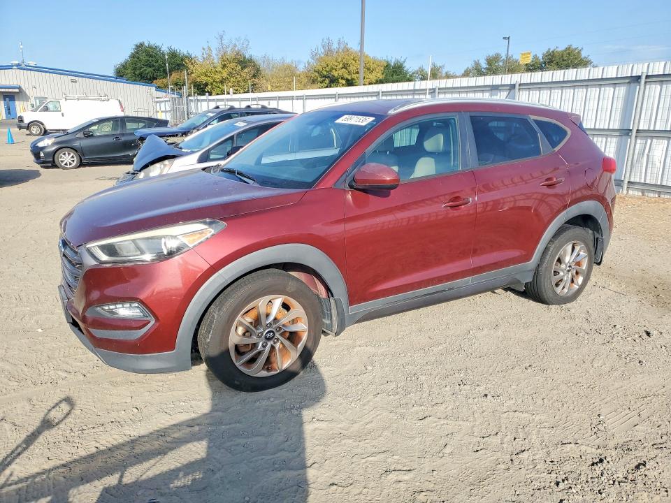 69971536 :رقم المزاد ، KM8J3CA44GU126827 vin ، 2016 Hyundai Tucson مزاد بيع