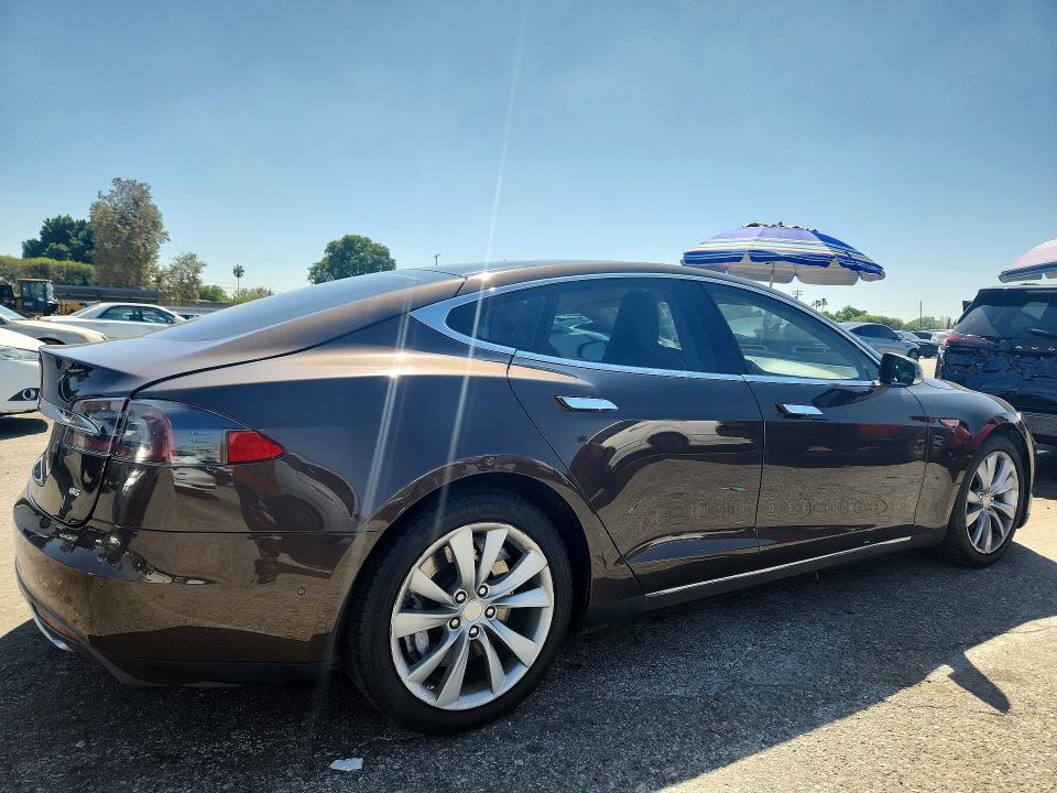 Продажа на аукционе авто 2014 Tesla Model S, vin: 5YJSA1H16EFP61004, номер лота: 65957876