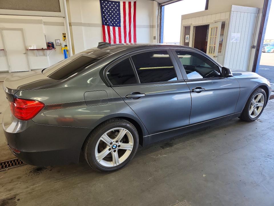 68191556 :رقم المزاد ، WBA3C3C57FK201384 vin ، 2015 Bmw 320 مزاد بيع
