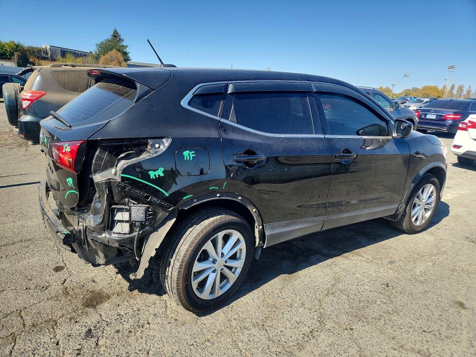2018 Nissan Rogue Sport მანქანა იყიდება აუქციონზე, vin: JN1BJ1CP1JW190445, აუქციონის ნომერი: 69880116