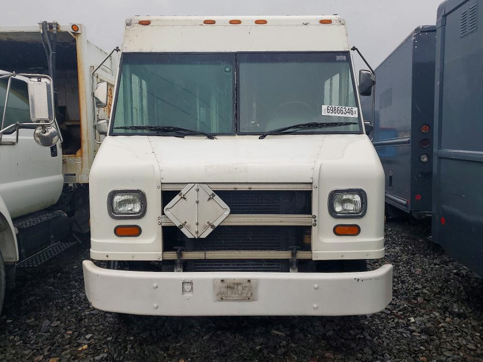 69866346 :رقم المزاد ، 4UZAANBW46CW06548 vin ، 2006 Freightliner Chassis مزاد بيع