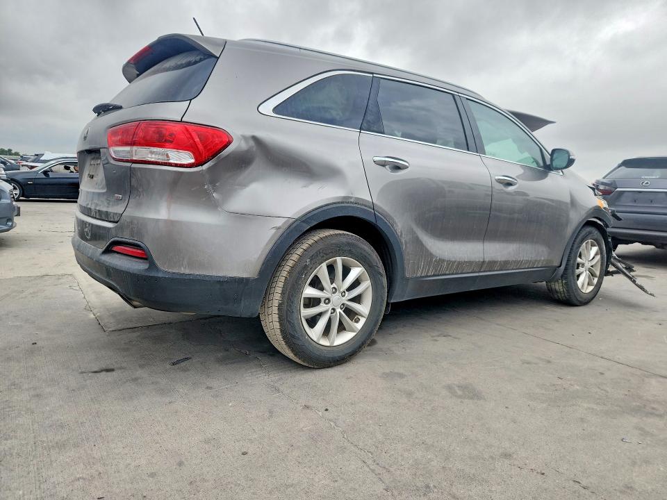 67279716 :رقم المزاد ، 5XYPG4A35HG297654 vin ، 2017 Kia Sorento مزاد بيع