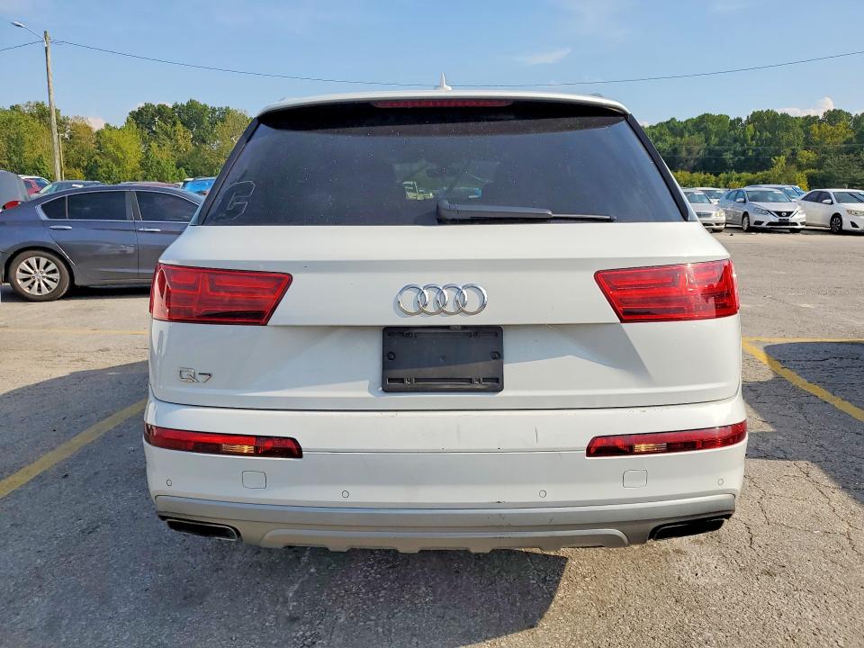 68914686 :رقم المزاد ، WA1LHAF72KD021082 vin ، 2019 Audi Q7 مزاد بيع