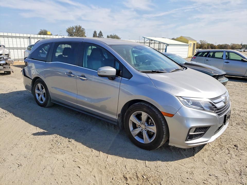 Продажа на аукционе авто 2019 Honda Odyssey, vin: 5FNRL6H7XKB008825, номер лота: 69898216
