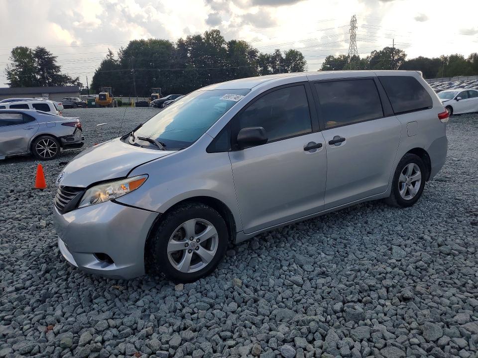 Продажа на аукционе авто 2011 Toyota Sienna, vin: 5TDZK3DC1BS013962, номер лота: 69901746