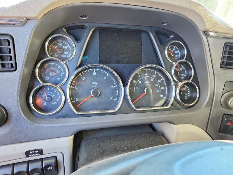 Продажа на аукционе авто 2013 Peterbilt 579, vin: 1XPBDP9XXKD495761, номер лота: 68702766