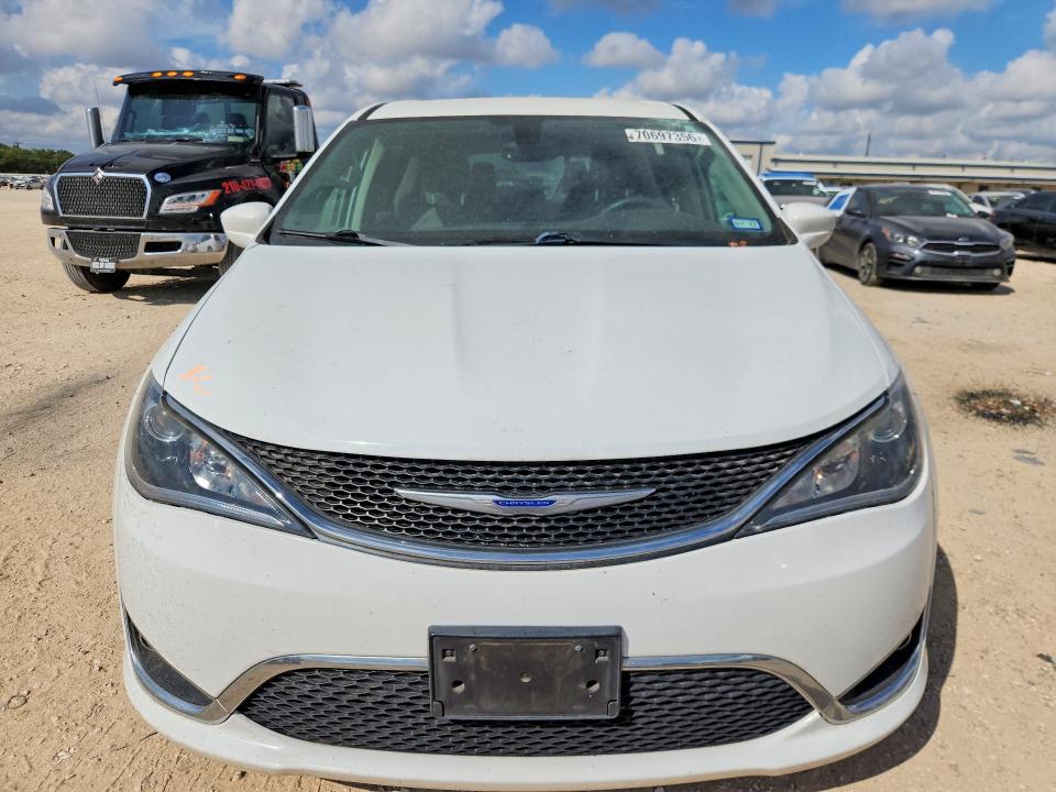 70697356 :رقم المزاد ، 2C4RC1FGXKR526623 vin ، 2019 Chrysler Pacifica مزاد بيع