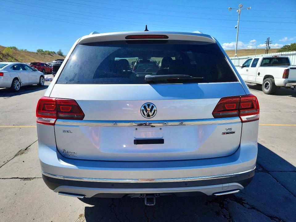 Продаж на аукціоні авто 2018 Volkswagen Atlas, vin: 1V2MR2CA0JC525601, номер лоту: 70137906