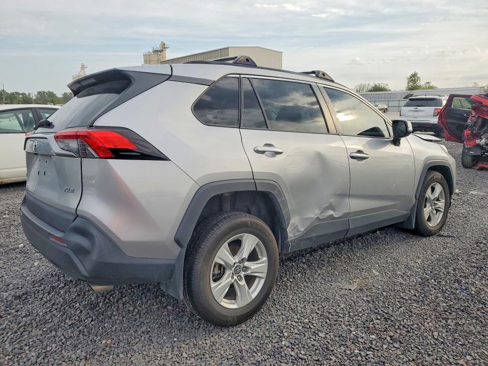 2021 Toyota Rav4 მანქანა იყიდება აუქციონზე, vin: 2T3W1RFV5MW106511, აუქციონის ნომერი: 70839456