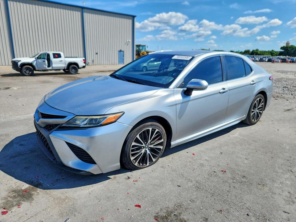 2018 Toyota Camry მანქანა იყიდება აუქციონზე, vin: 4T1B11HK0JU636876, აუქციონის ნომერი: 70850306