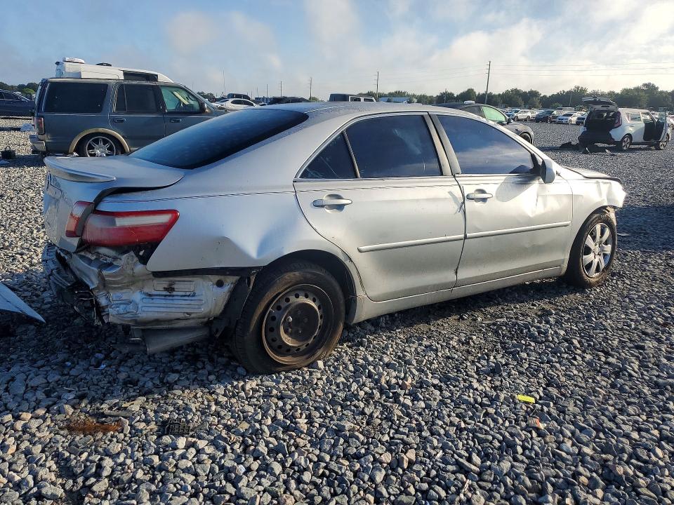 69728776 :رقم المزاد ، 4T1BE46K27U059110 vin ، 2007 Toyota Camry مزاد بيع
