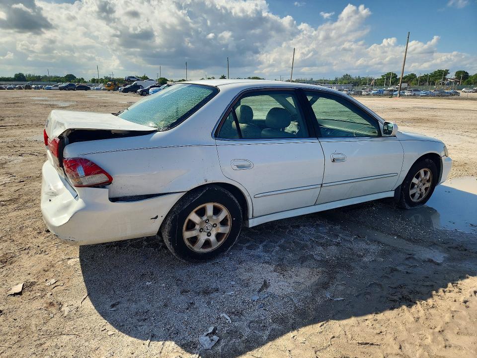 2002 Honda Accord მანქანა იყიდება აუქციონზე, vin: 1HGCG56642A174458, აუქციონის ნომერი: 68496966