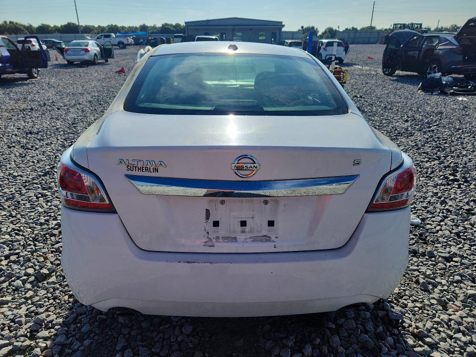 2015 Nissan Altima მანქანა იყიდება აუქციონზე, vin: 1N4AL3AP0FN385246, აუქციონის ნომერი: 68370896