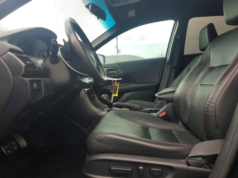 67995826 :رقم المزاد ، 1HGCR2F13HA258521 vin ، 2017 Honda Accord مزاد بيع