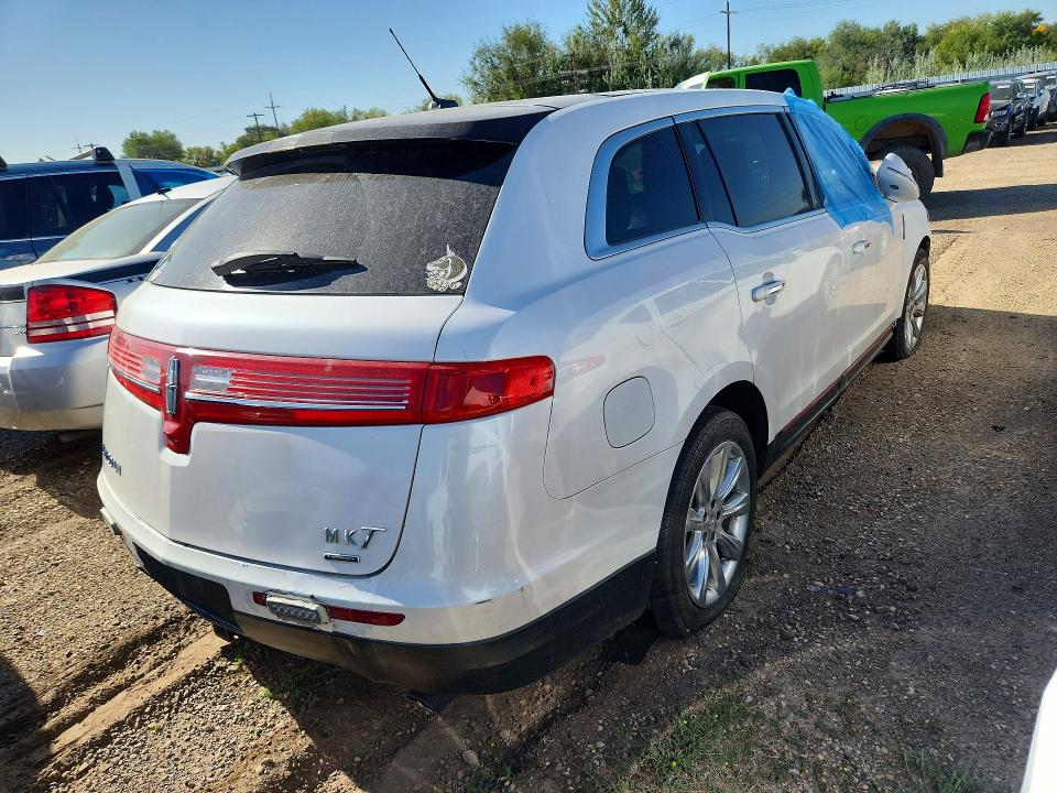 2013 Lincoln Mkt მანქანა იყიდება აუქციონზე, vin: 2LMHJ5AT5DBL58897, აუქციონის ნომერი: 66818116