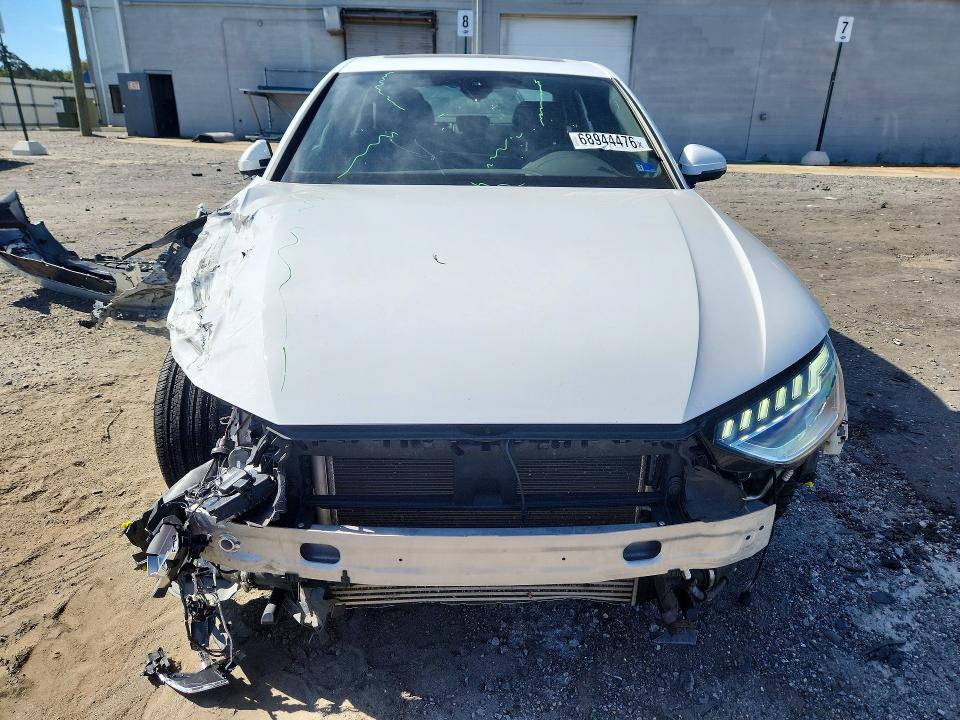 Aukcja sprzedaży 2023 Audi A4, vin: WAUEAAF45PN011752, numer aukcji: 68944476