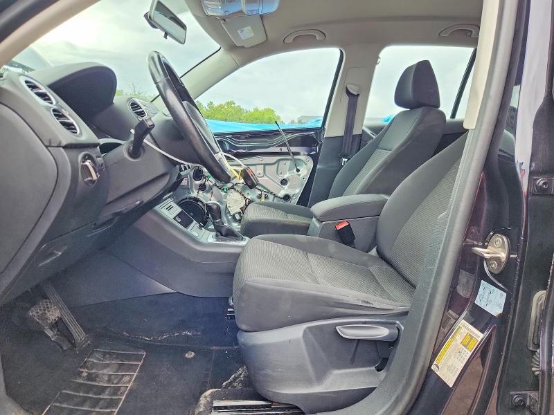 69235746 :رقم المزاد ، WVGBV7AX2HK053129 vin ، 2017 Volkswagen Tiguan مزاد بيع
