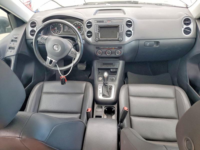 2016 Volkswagen Tiguan მანქანა იყიდება აუქციონზე, vin: WVGBV7AXXGW570864, აუქციონის ნომერი: 69411106
