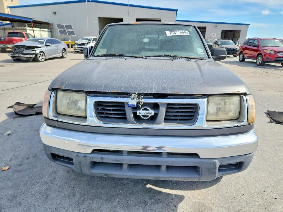 70677046 :رقم المزاد ، 1N6ED27T9YC361661 vin ، 2000 Nissan Frontier مزاد بيع
