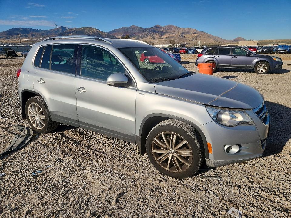 Продаж на аукціоні авто 2010 Volkswagen Tiguan, vin: WVGBV7AX1AW516053, номер лоту: 70315266