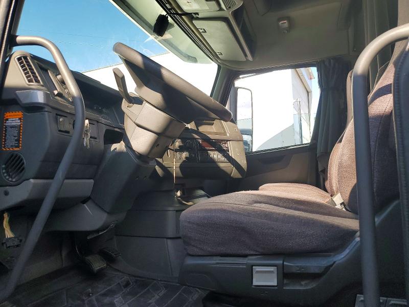 2019 Volvo Vn მანქანა იყიდება აუქციონზე, vin: 4V4NC9EH7KN213926, აუქციონის ნომერი: 68191326
