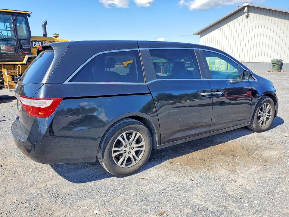 68648386 :رقم المزاد ، 5FNRL5H69DB088378 vin ، 2013 Honda Odyssey مزاد بيع