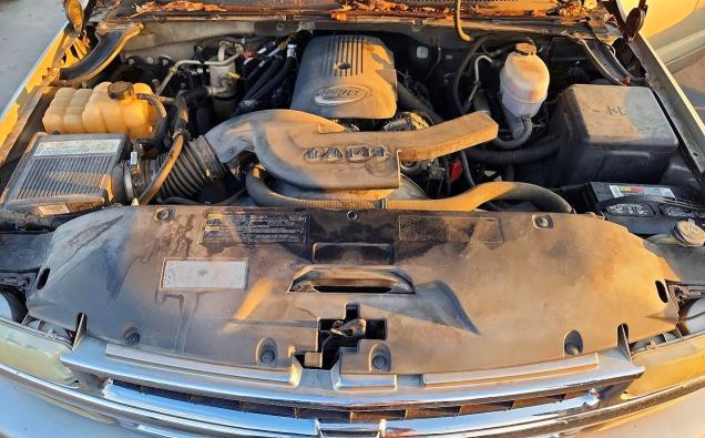 2004 Chevrolet Suburban მანქანა იყიდება აუქციონზე, vin: 3GNEC16Z04G268497, აუქციონის ნომერი: 69723006