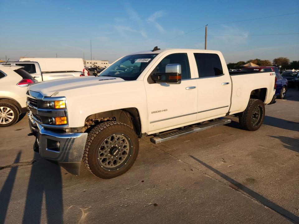 70130646 :رقم المزاد ، 1GC1KWE82GF300923 vin ، 2016 Chevrolet Silverado مزاد بيع