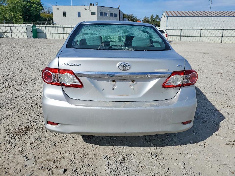70221236 :رقم المزاد ، 5YFBU4EE4DP203395 vin ، 2013 Toyota Corolla مزاد بيع