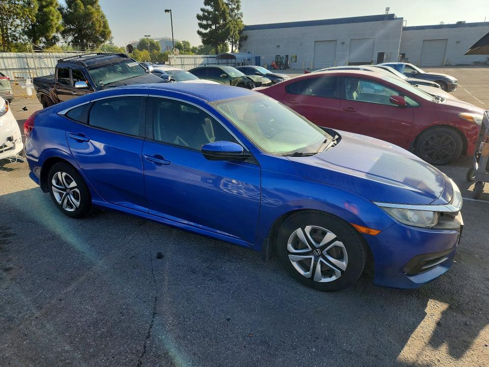 69934356 :رقم المزاد ، 19XFC2F55HE022658 vin ، 2017 Honda Civic مزاد بيع