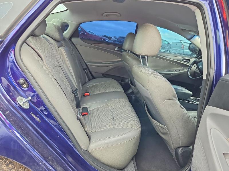 70521626 :رقم المزاد ، 5NPEC4AB6CH335372 vin ، 2012 Hyundai Sonata مزاد بيع