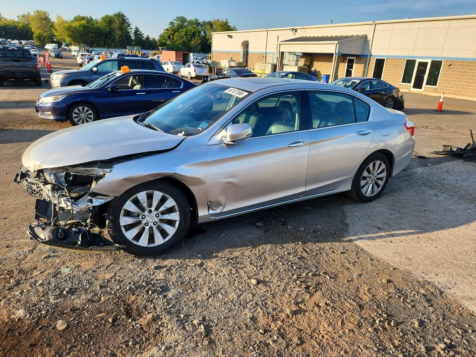 Продажа на аукционе авто 2015 Honda Accord, vin: 1HGCR3F84FA002405, номер лота: 69107896
