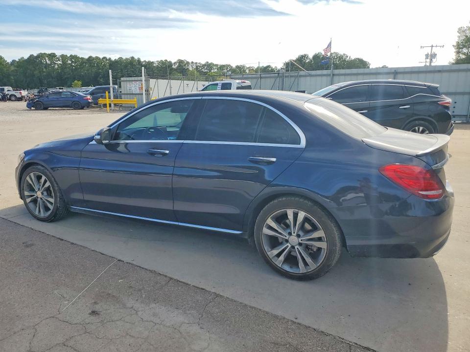 70565146 :رقم المزاد ، 55SWF4JBXFU052857 vin ، 2015 Mercedes-benz C مزاد بيع
