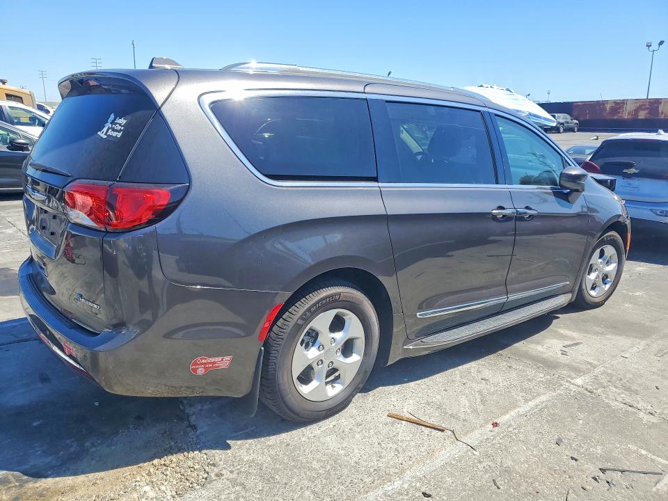 Aukcja sprzedaży 2018 Chrysler Pacifica, vin: 2C4RC1L77JR124853, numer aukcji: 67700786